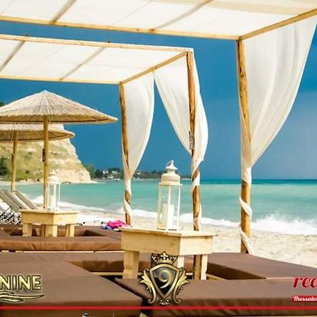 Room Nine 9 Beachfront Apartments Nea Kallikrateia 외부 사진