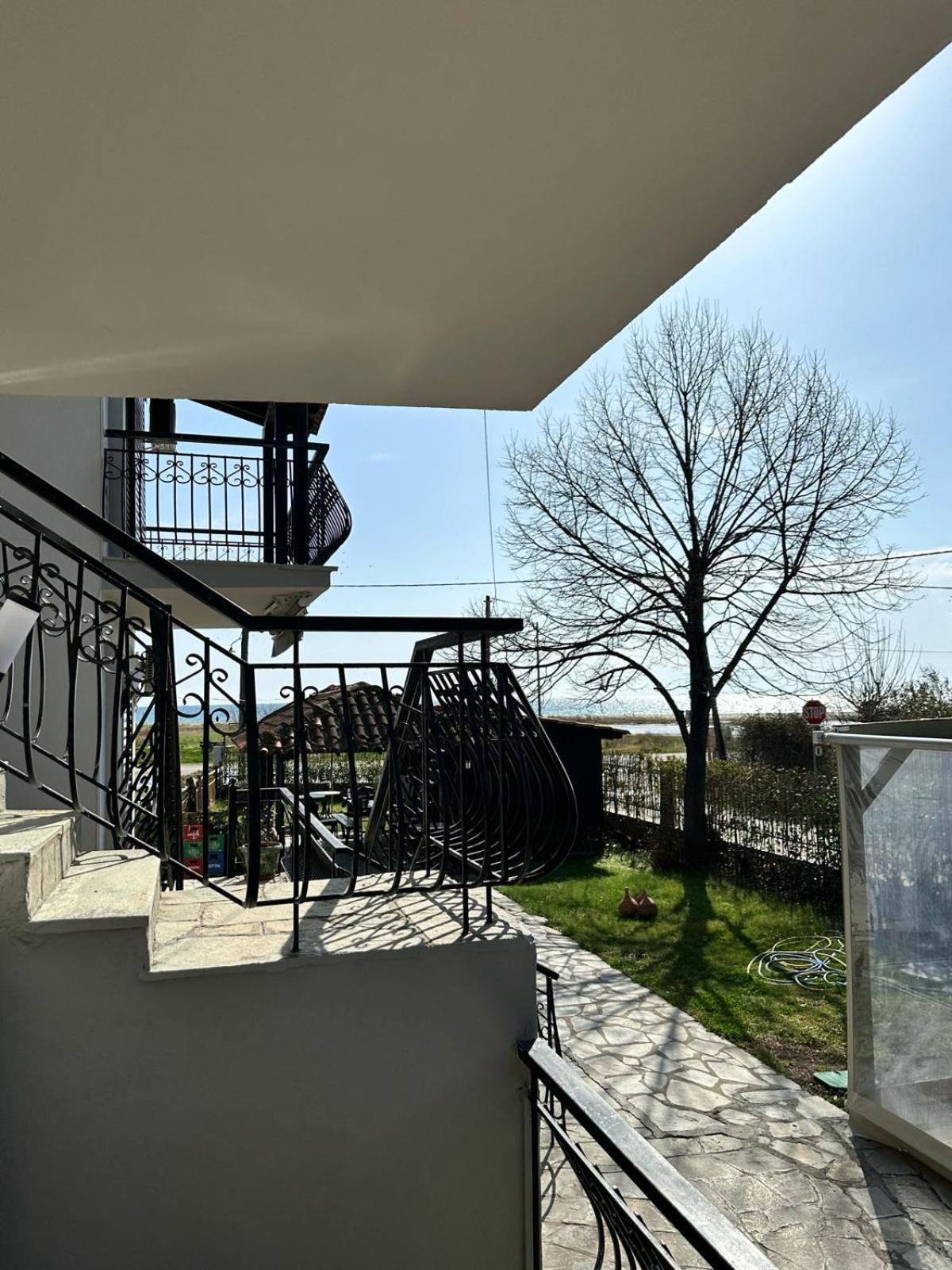 Room Nine 9 Beachfront Apartments Nea Kallikrateia 외부 사진