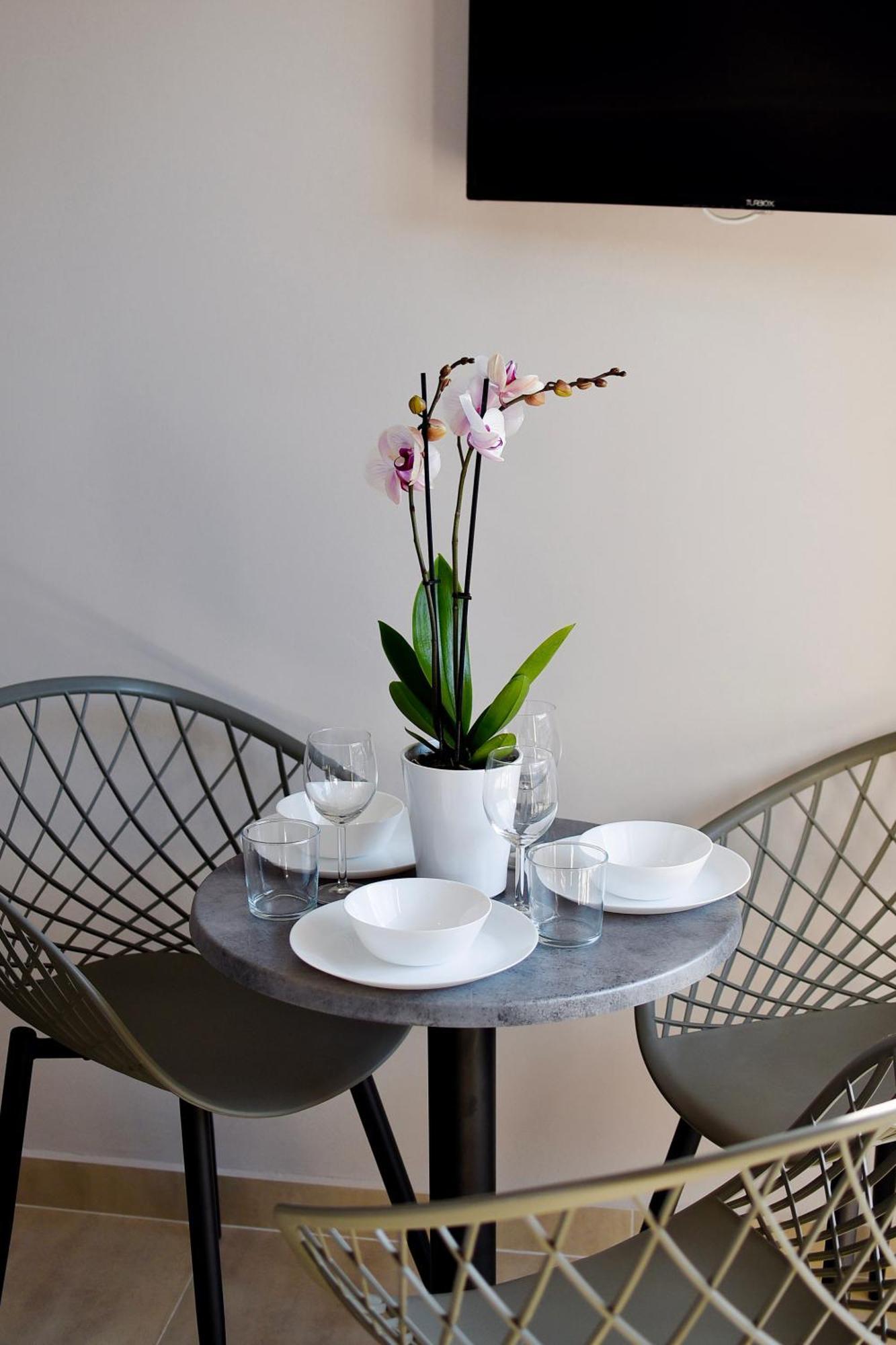 Room Nine 9 Beachfront Apartments Nea Kallikrateia 외부 사진