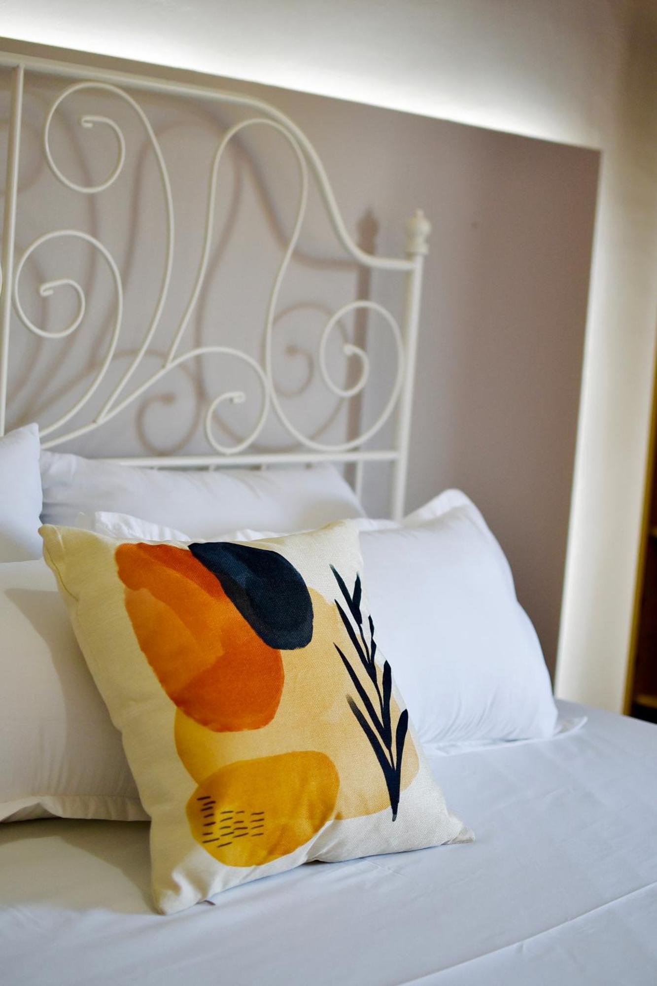 Room Nine 9 Beachfront Apartments Nea Kallikrateia 외부 사진