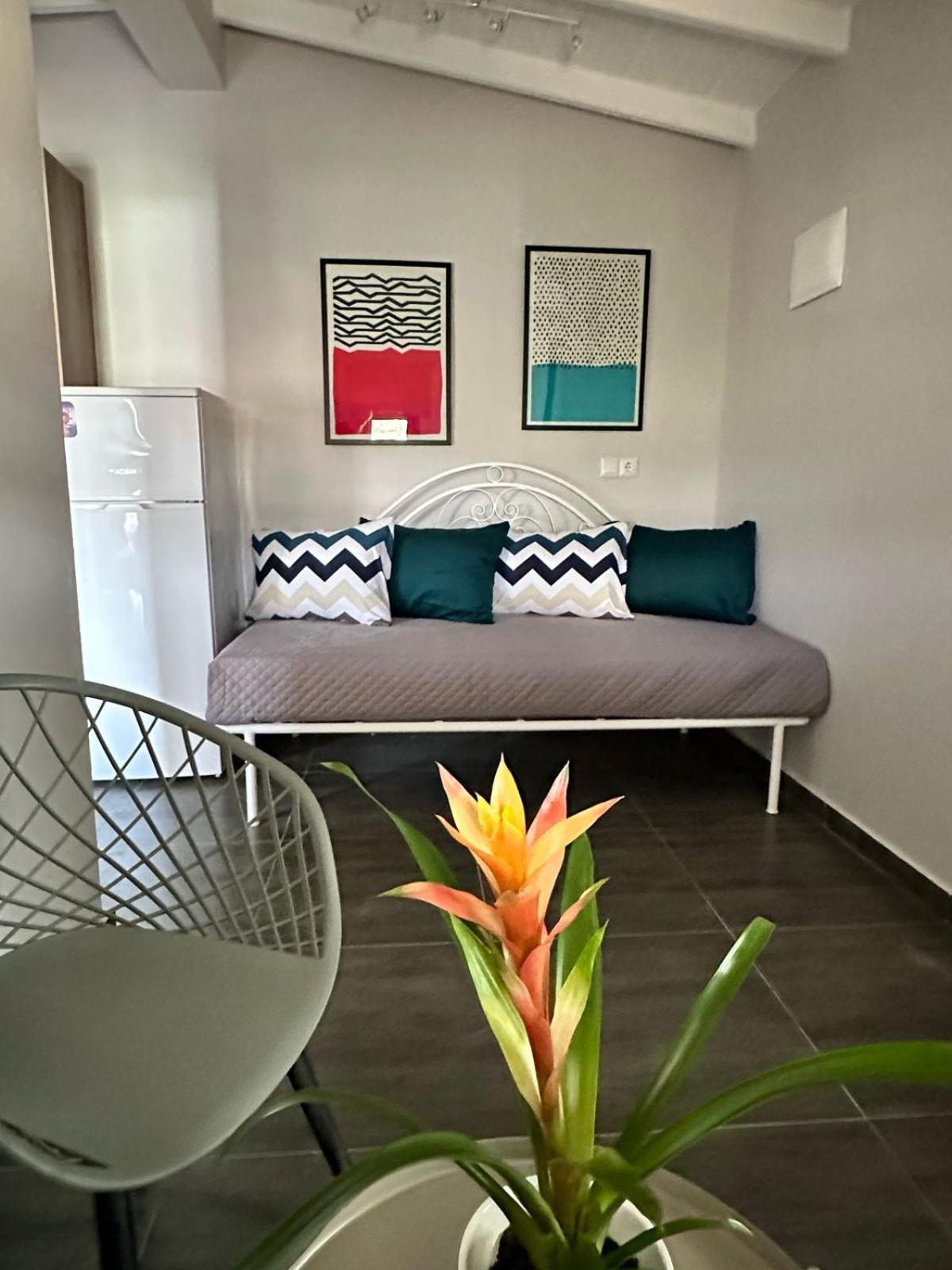 Room Nine 9 Beachfront Apartments Nea Kallikrateia 외부 사진