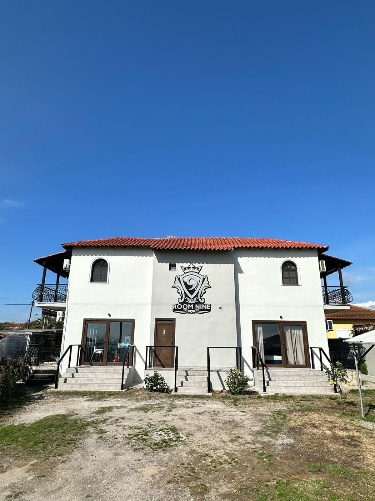 Room Nine 9 Beachfront Apartments Nea Kallikrateia 외부 사진